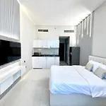 Al Manara Premium Lux Studio
